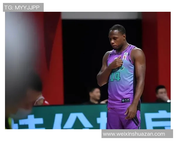 哈德森的传奇旅程：从篮球场到人生舞台的精彩转折与启示