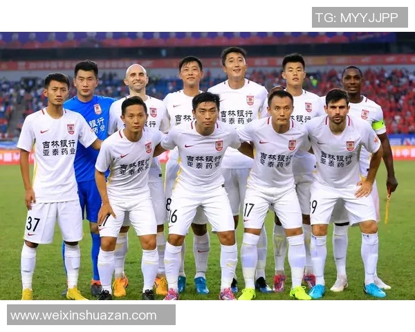 斯威与山东泰山的激烈对决展现中超联赛的魅力与竞争力